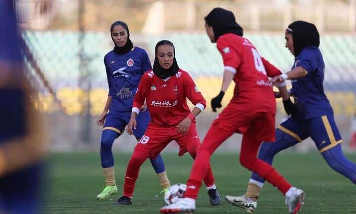 پرچم استقلال در زمین پرسپولیس؛ وقتی احساس بر حرفه‌ای‌گری غلبه می‌کند