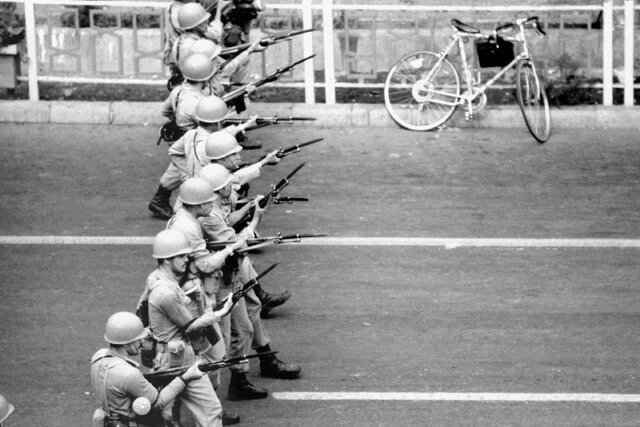 Tarihten bir kesit; İran'da "Küresel Emperyalizme Karşı Milli Mücadele Günü"