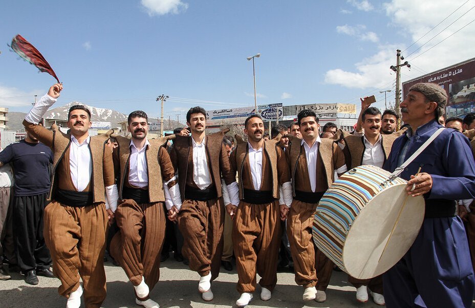 فێستیڤاڵی هەڵپەڕکێ بانە لە ئێران تۆماری نەتەوەیی کرا
