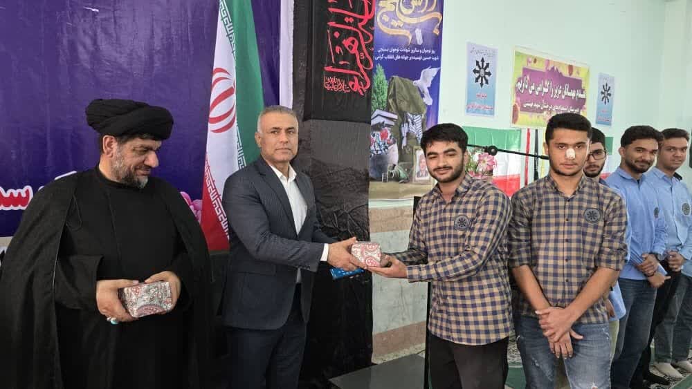 زنگ استکبارستیزی در مدارس شهرستان گناوه نواخته شد