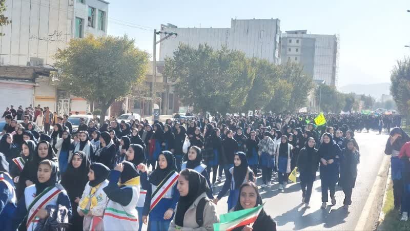 «پایمردانِ زاگرس»؛ حماسهای دیگر در راهپیمایی یومالله ۱۳ آبان