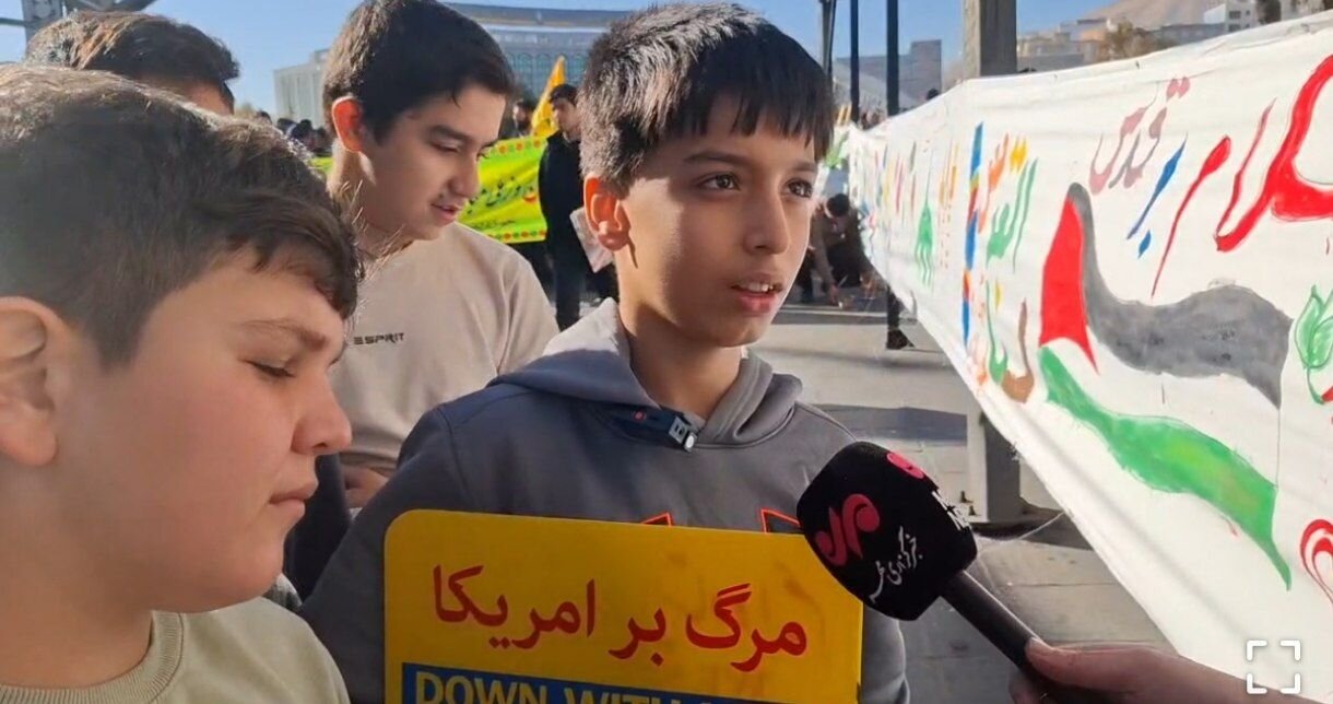 طلوع ایمان و ایستادگی در نسل امروز؛ همدلی دانشآموزان سنندجی