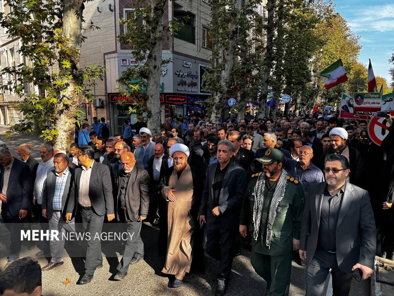 فریاد استکبارستیزی مردم دیار میرزا در یوم‌الله ۱۳ آبان؛گیلانی‎ها آمدند