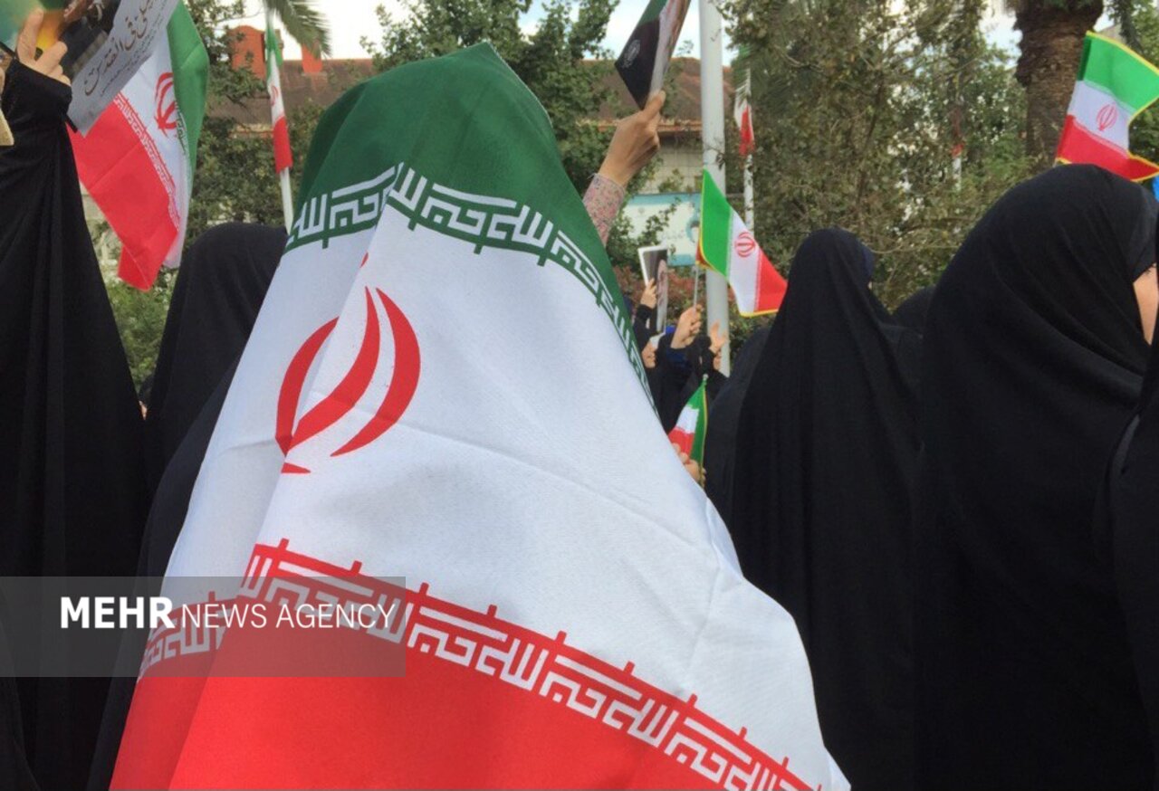 راهپیمایی ۱۳ آبان در روستای سنی نشین عنبران آستارا