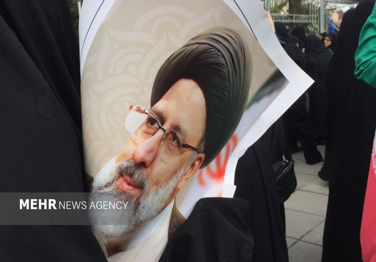 حضور مردم مرزنشین آستارا در راهپیمایی ۱۳ آبان