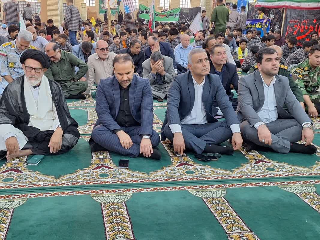 امام جمعه گناوه: ملت ایران هرگز زیر بار سلطه مستکبران نخواهد رفت