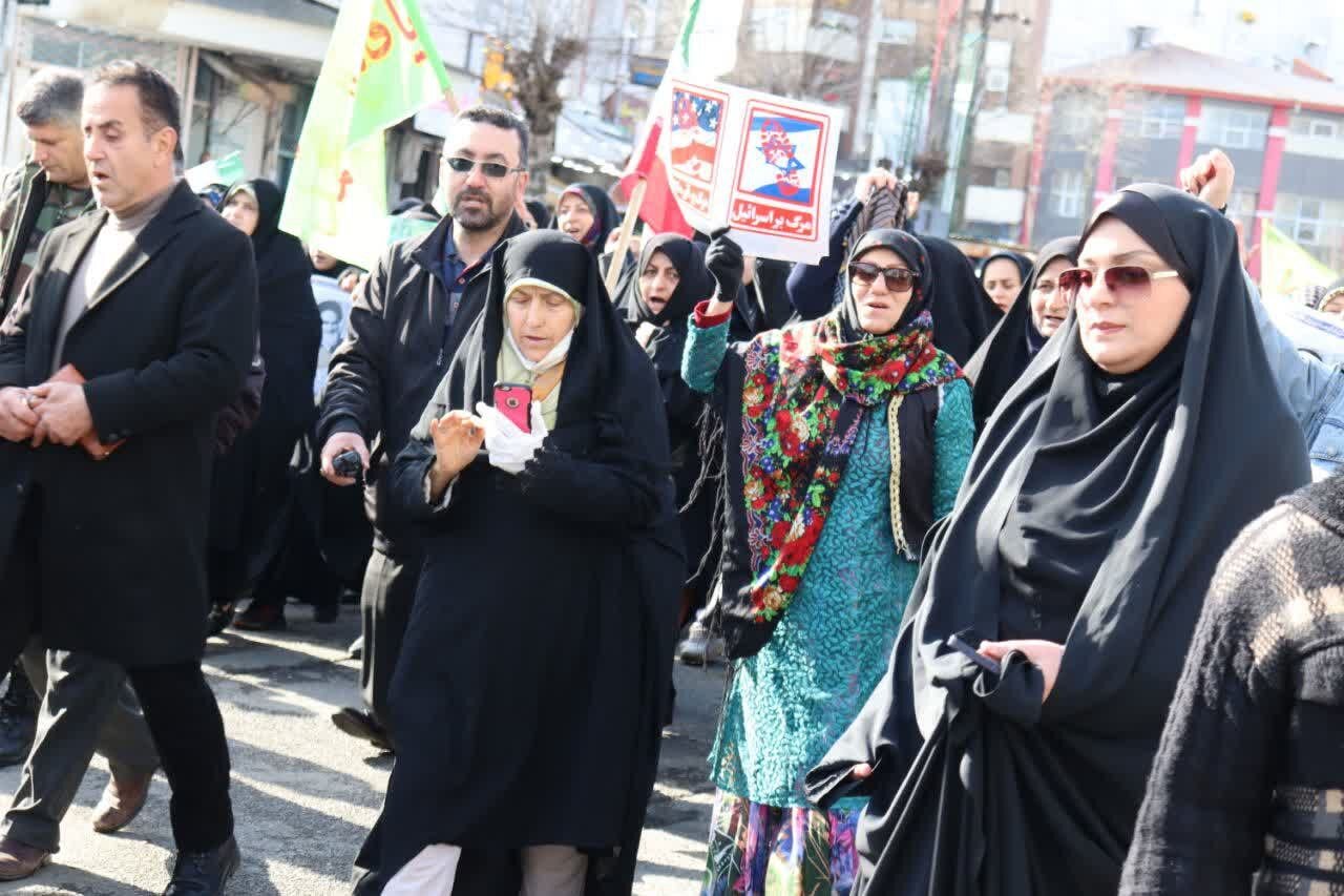 حضور مردم رضوانشهر در راهپیمایی ۱۳ آبان