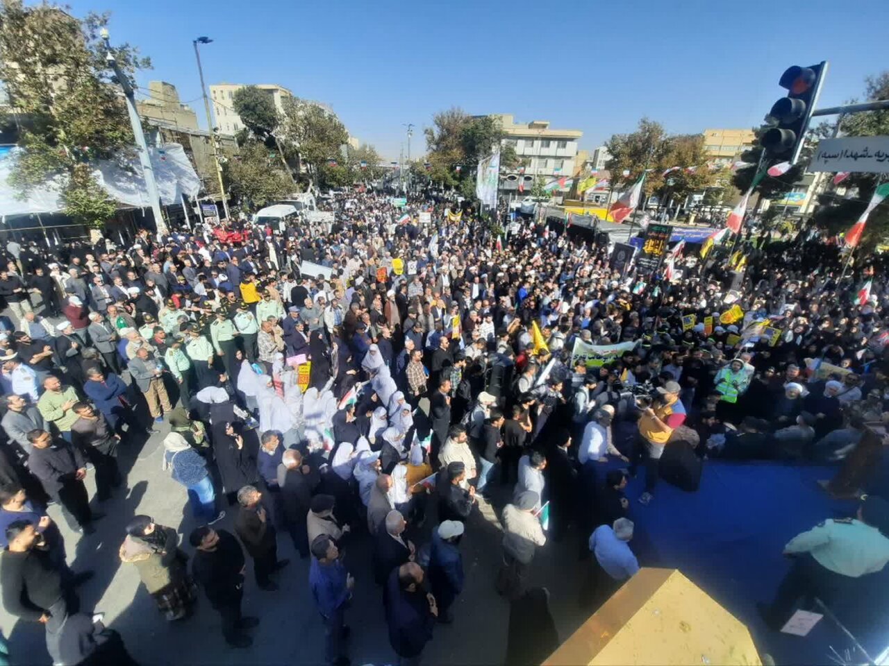 طنین فریاد «مرگ بر امریکا» در قزوین