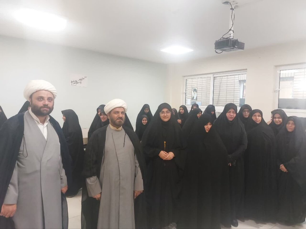 فوقی: آینده ایران و اسلام از آن دانش‌آموزان مؤمن و پرتلاش است