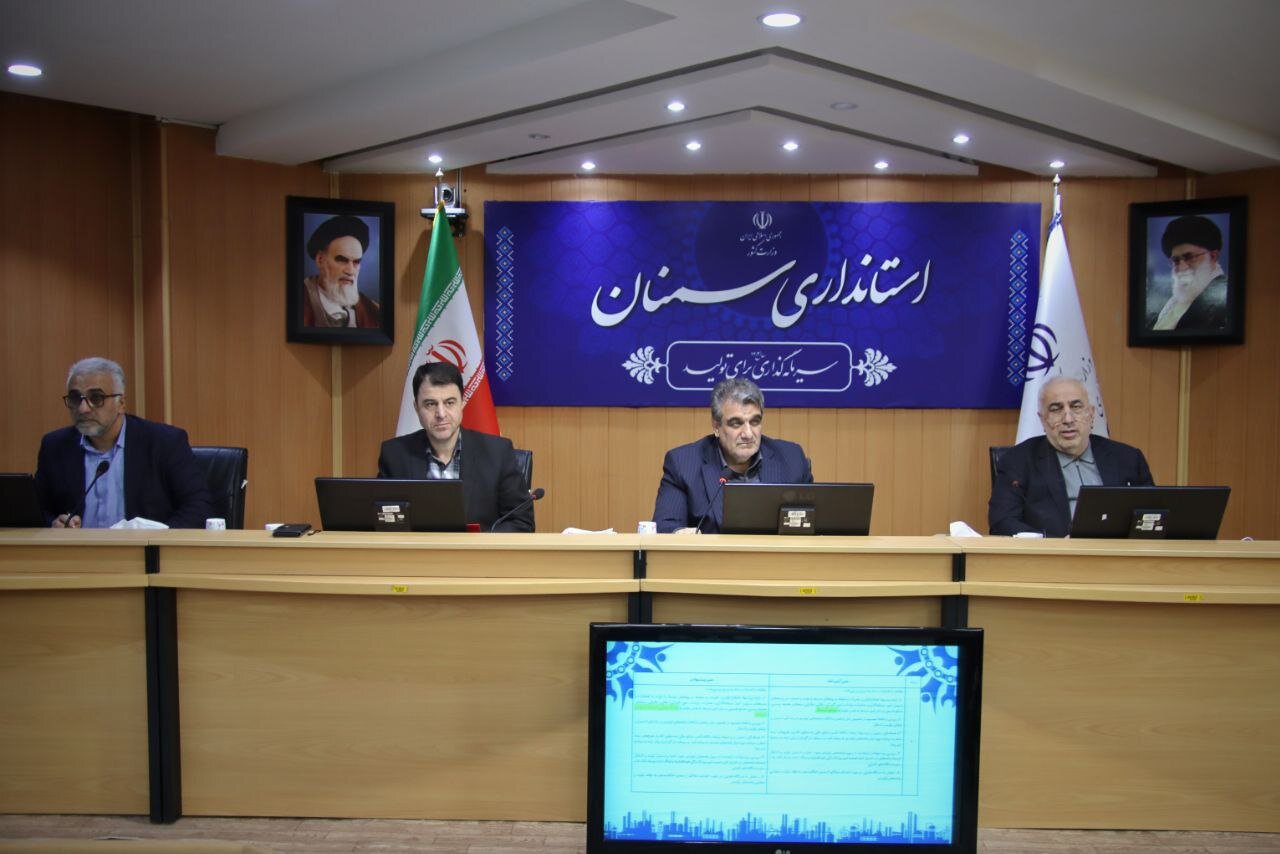 تأکید استاندار سمنان بر تسهیل فرآیند صدور مجوزهای صنعتی تأکید استاندار سمنان بر تسهیل فرآیند صدور مجوزهای صنعتی