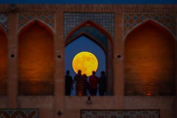«ابرماه» امشب می‌درخشد؛ آسمان پاییزی ایران میزبان پدیده‌ای کم‌نظیر