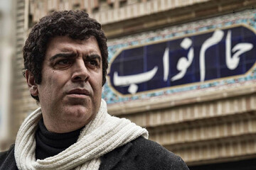 حضور یک کتک‌خور عشق سینما روی پرده نقره‌ای؛ «آقای زالو» پرفروش شد