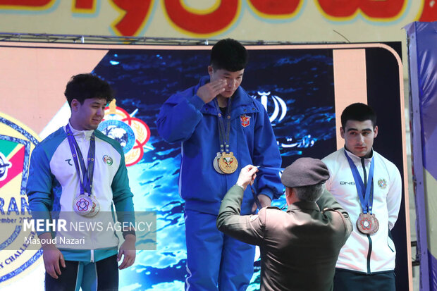 روز دوم مسابقات وزنه برداری سیزم