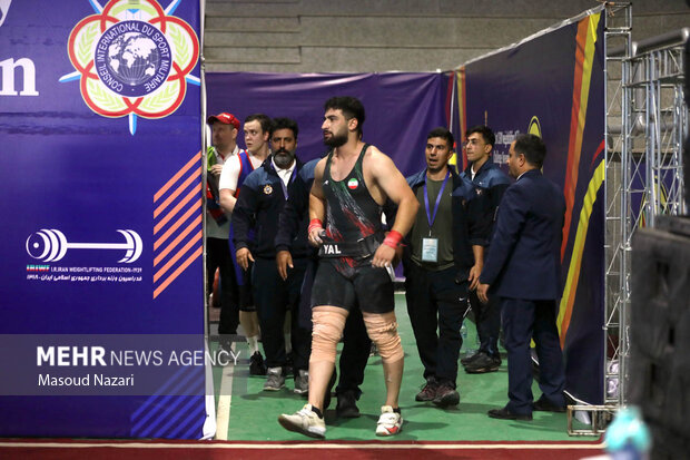 روز دوم مسابقات وزنه برداری سیزم