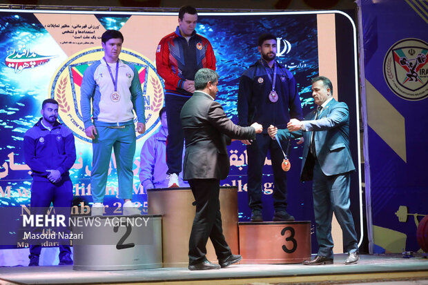 روز دوم مسابقات وزنه برداری سیزم