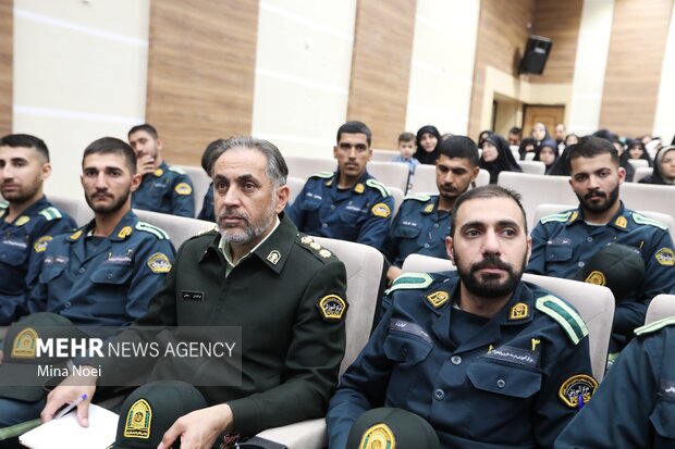 مراسم تجلیل از برگزیدگان آزمون های حفظ عمومی