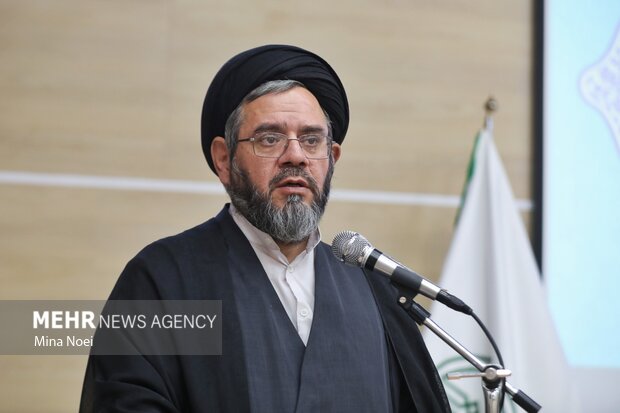 مراسم تجلیل از برگزیدگان آزمون های حفظ عمومی