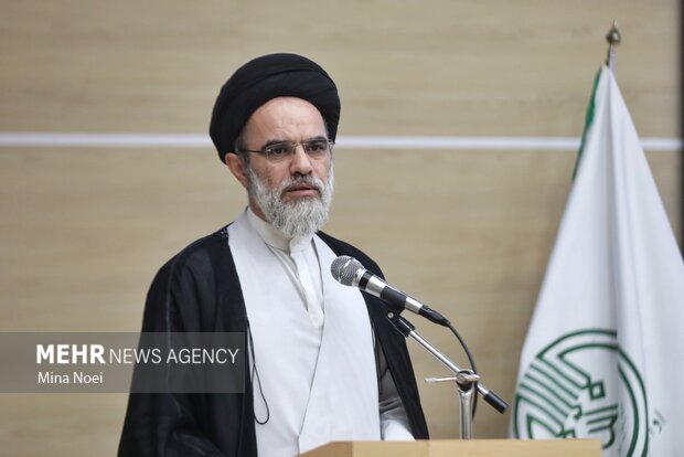 مراسم تجلیل از برگزیدگان آزمون های حفظ عمومی