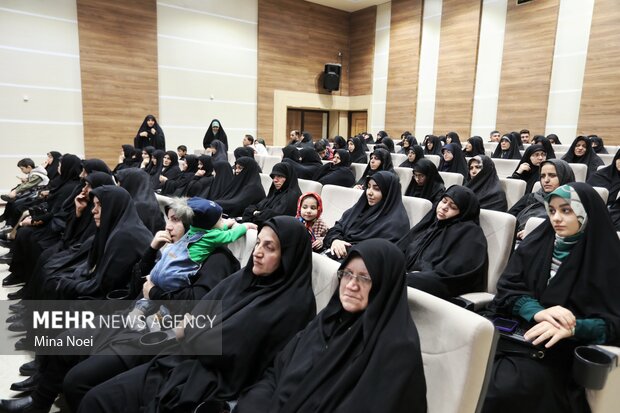 مراسم تجلیل از برگزیدگان آزمون های حفظ عمومی