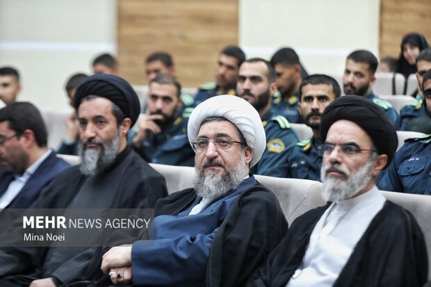 مراسم تجلیل از برگزیدگان آزمون های حفظ عمومی