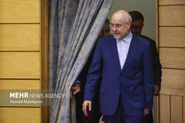 بدرقه رسمی رئیس مجلس به پاکستان