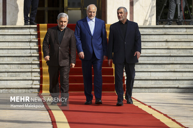 بدرقه رسمی رئیس مجلس به پاکستان