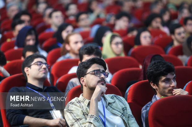 آئین تجلیل از برگزیدگان المپیاد علمی دانشجویی کشور