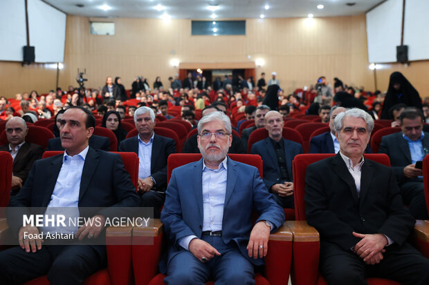 آئین تجلیل از برگزیدگان المپیاد علمی دانشجویی کشور