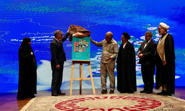 وزیر فرهنگ: ایران «اهل بیتی» است؛ از خادمان فرهنگ عمومی کشور تجلیل شد