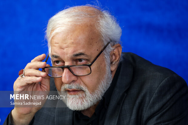 همایش «ما و غرب» در اندیشه مقام معظم رهبری