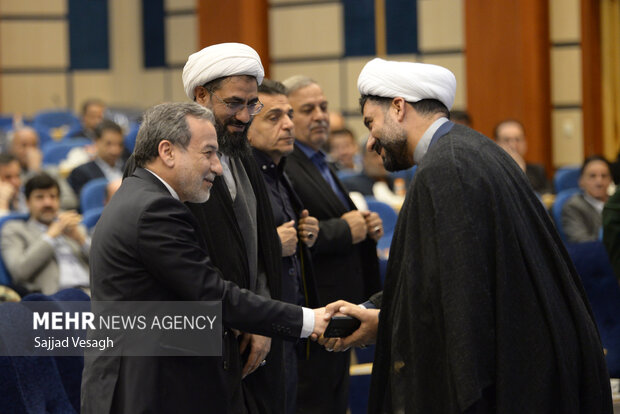 روز اول سفر وزیر خارجه به همدان 13