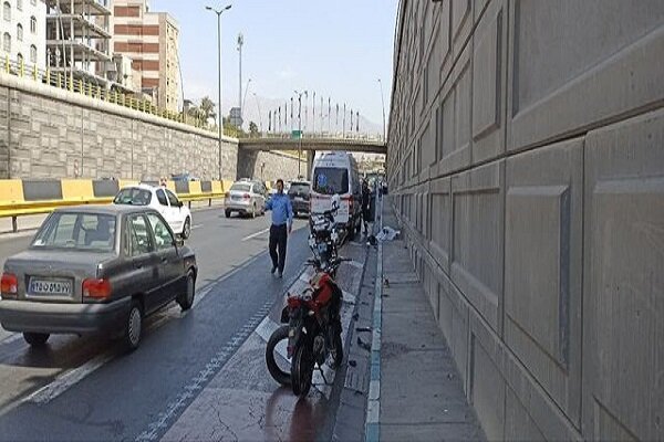 خودرو،سرنشين،بامداد،بزرگراه،مسير،خارج،محل،تهران،مصدوم