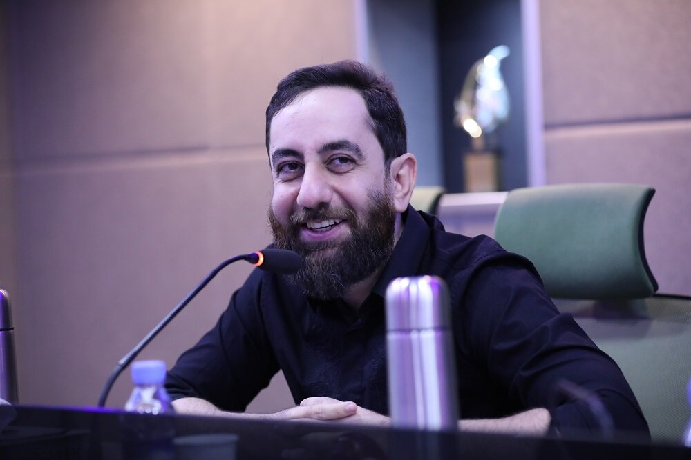 «پارسی‌جان» آبان‌ماه به چاووشی، بزرگی و ازهاریان‌فر رسید