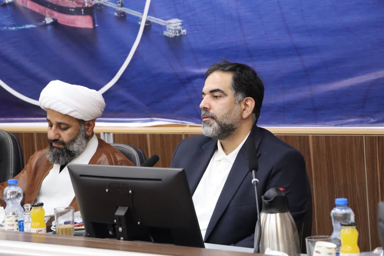 معینیپور: خارگ میراث هویت ایرانی اسلامی است معینیپور: خارگ میراث هویت ایرانی اسلامی است