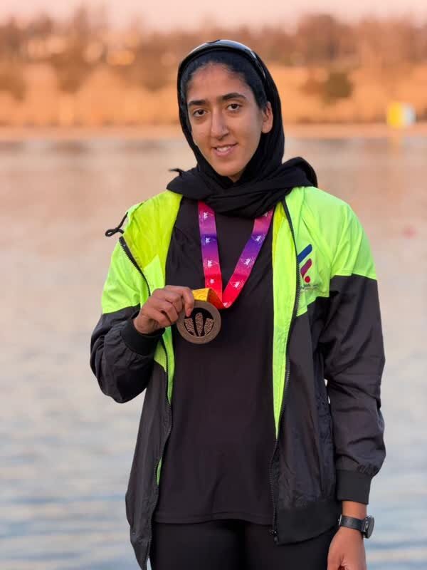 درخشش بانوی  قایقران بوشهری در مسابقات قهرمانی کشور