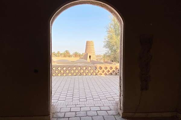 پناه گاه جاده ادویه به قطب گردشگری کویر شهداد تبدیل شد