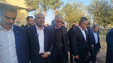 وزیر تعاون، کار و رفاه اجتماعی وارد استان مرکزی شد