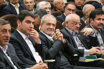 بهزادیان: احداث شهرک تخصصی صنایع‌دستی در سنندج مطالبه هنرمندان کردستان