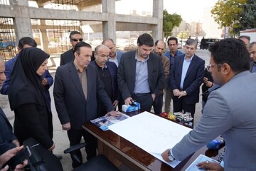 بازدید استاندار قزوین از روند ساخت سالن ورزشی ۵ هزار مترمربعی پونک