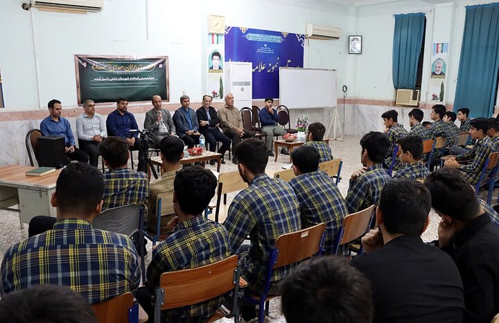 فرماندار دشتی: دانش‌آموزان با ارائه راهکار در توسعه شهرستان سهیم باشند