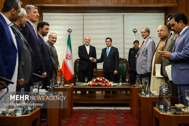 اولین روز سفر رئیس مجلس به کشور پاکستان