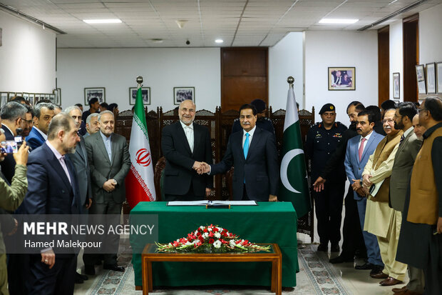 اولین روز سفر رئیس مجلس به کشور پاکستان