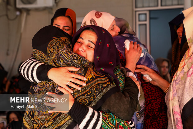 تشییع پیکر «صابر کاظمی» در آق قلا 11