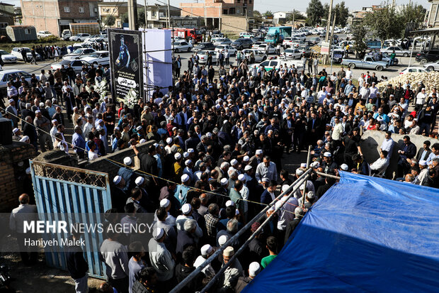 تشییع پیکر «صابر کاظمی» در آق قلا 12