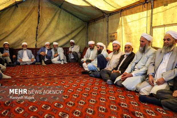 تشییع پیکر «صابر کاظمی» در آق قلا 13