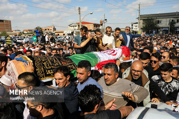 تشییع پیکر «صابر کاظمی» در آق قلا 19