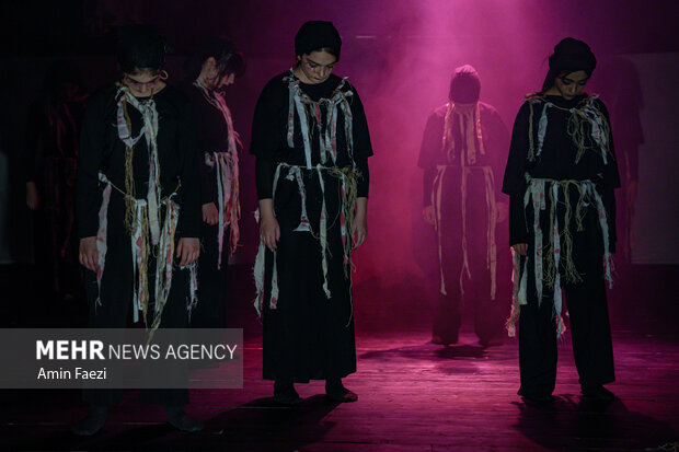 تئاتر «شیطان پلک نمی‌زند» در شیراز