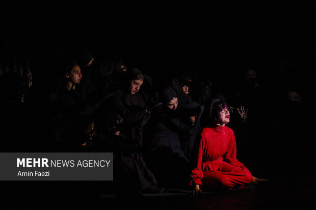 تئاتر «شیطان پلک نمی‌زند» در شیراز