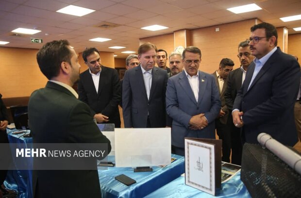 معاون رئیس جمهور از پارک علم و فناوری بوشهر بازدید کرد