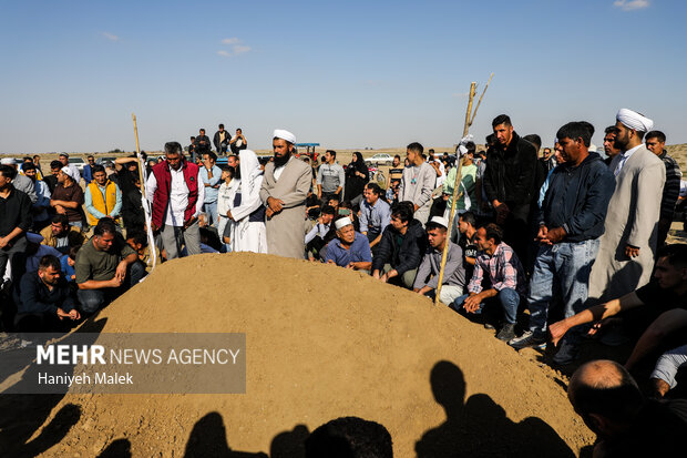 خاکسپاری پیکر زنده‌یاد «صابر کاظمی» در آق قلا